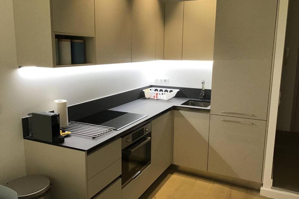 Appartement 2 Chambres Refait A Neuf, Climatise, A 2 Min De La Mer Νίκαια Εξωτερικό φωτογραφία